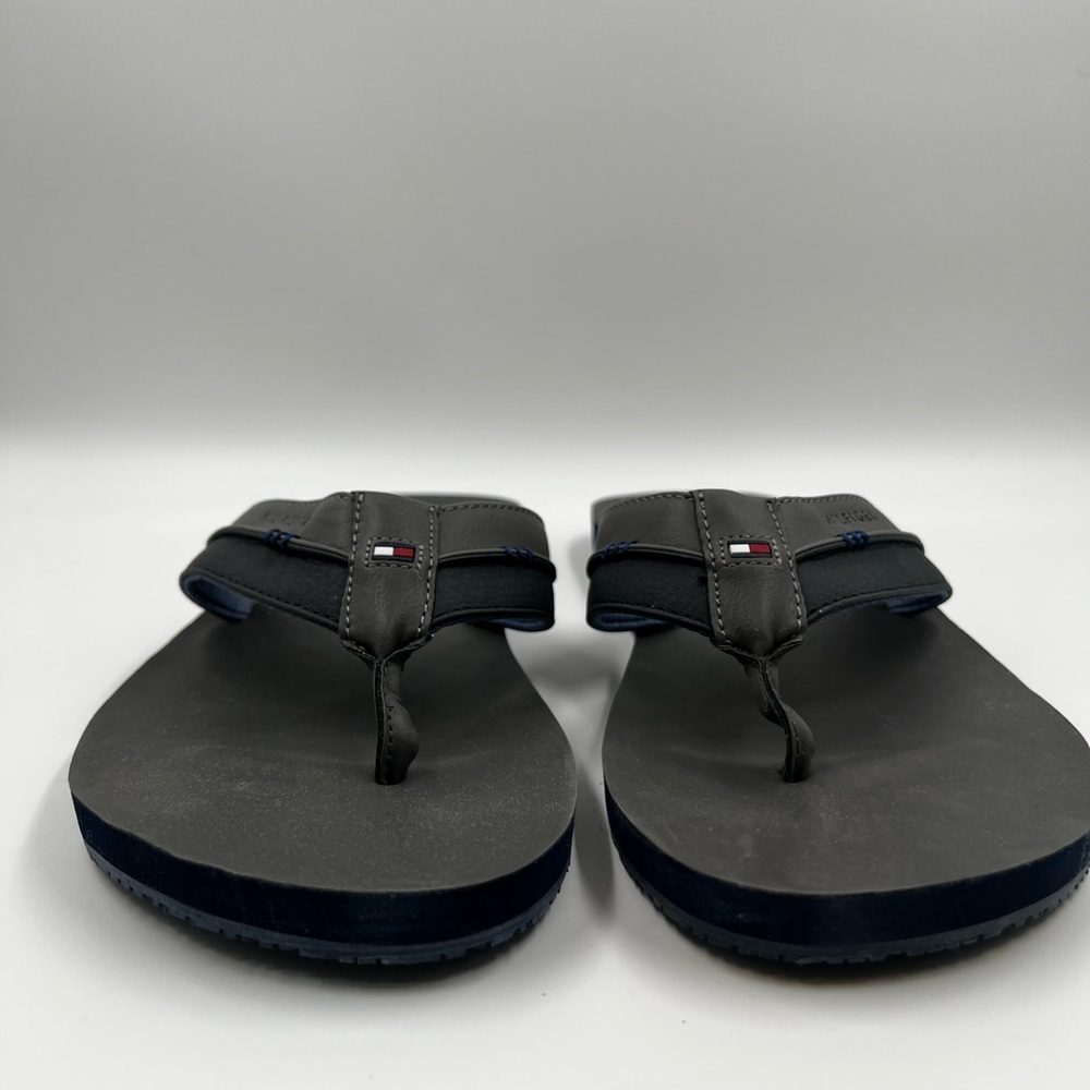 Tommy Hilfiger Men’s Size 12M Flip Flop Thongs - Picture 2 of 5